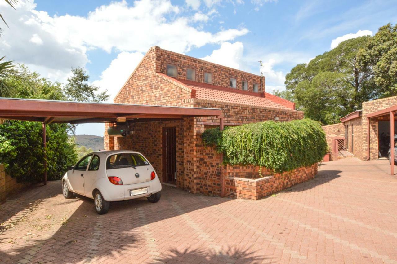 Quail'S Nest Hotel Roodepoort Exterior photo